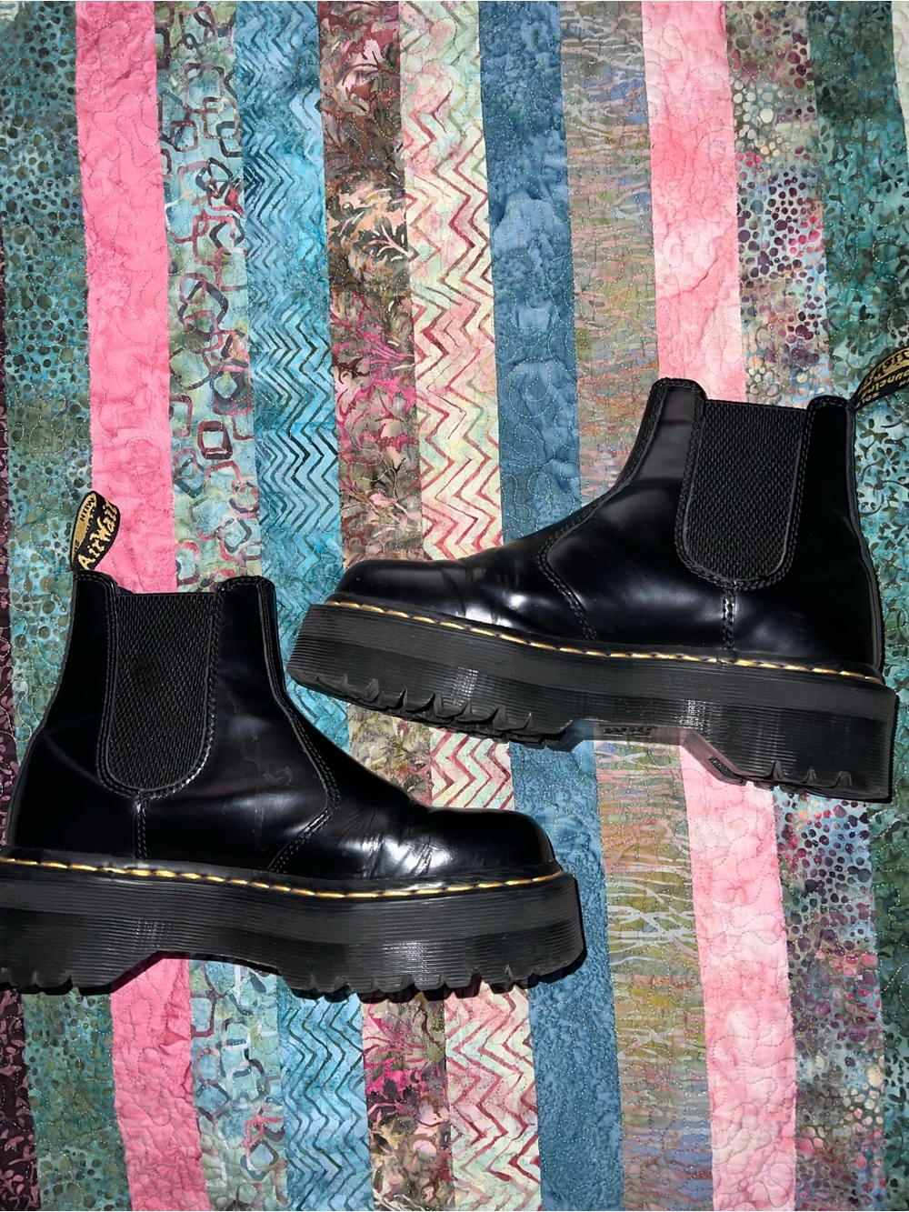 Dr. Martens 2976 Chelsea Black Platform Boot - Picture 4 of 5